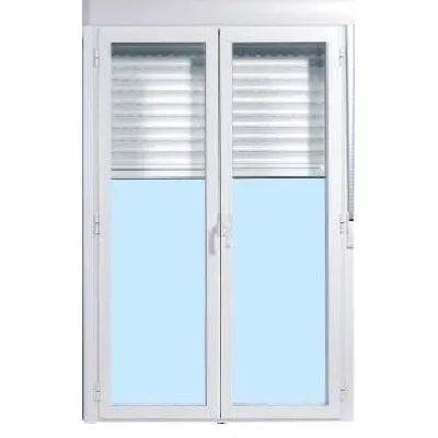 BALCONERA PVC BLANCA ABATIBLE CON PERSIANA 140 X 218 CM