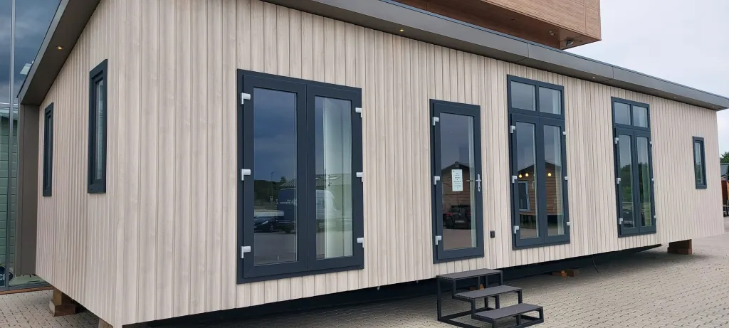 MOBIL HOMES VINYPLUS ROUND SHEFFIELD OAK ALPINE