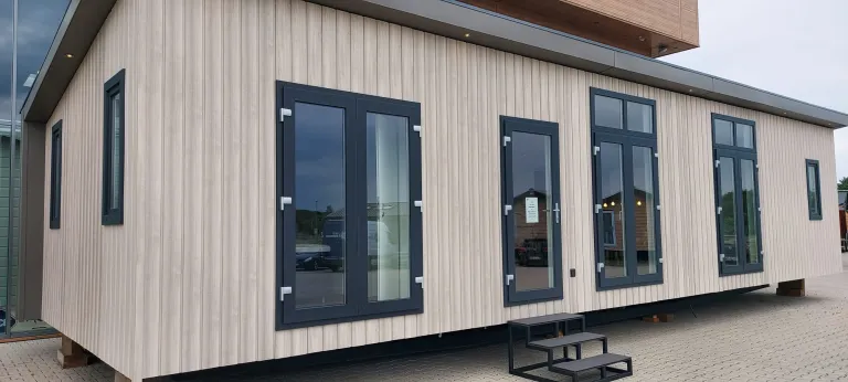 MOBIL HOMES VINYPLUS ROUND SHEFFIELD OAK ALPINE