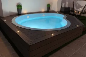 PISCINA DE hidromasaje de POLIÉSTER con hidroyects